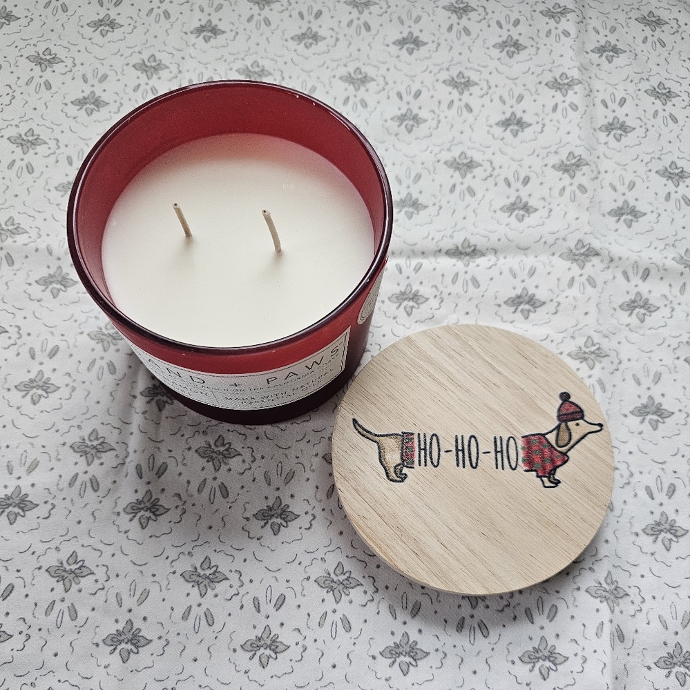 Sand & Paws Ho-Ho-Ho Dachshund Cinnamon Noel Candle